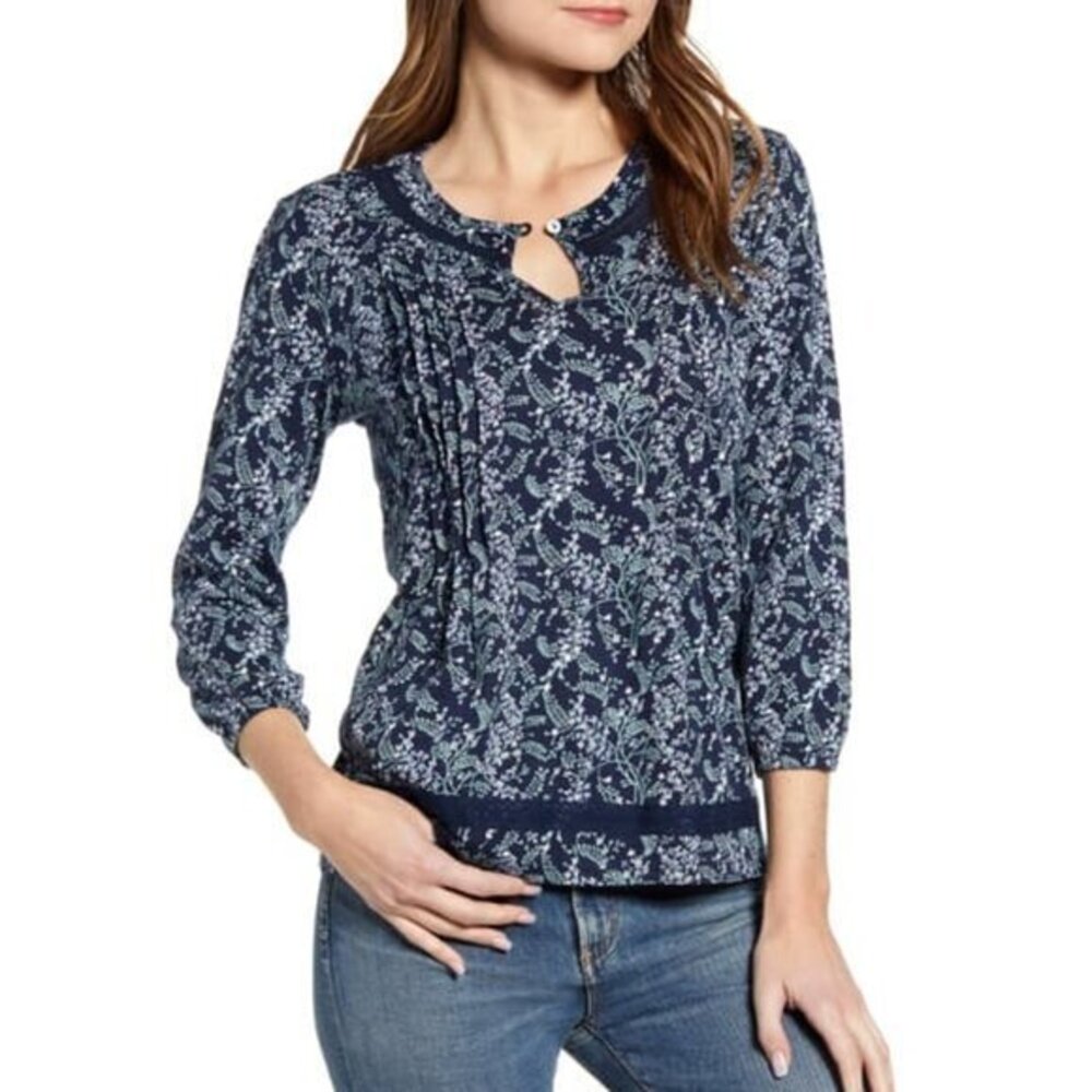 Lucky Brand Floral Pintuck  Peasant Top. XS